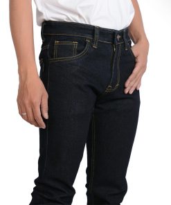 Alternative view of Arthur - Black