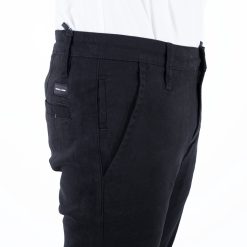 Alternative view of Alric - Black